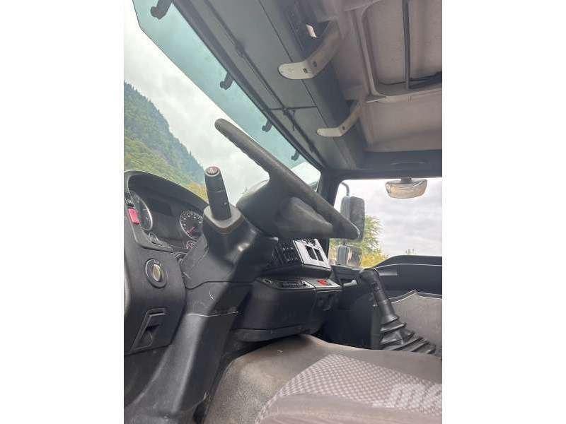 MAN 26/440 Camion ribaltabili