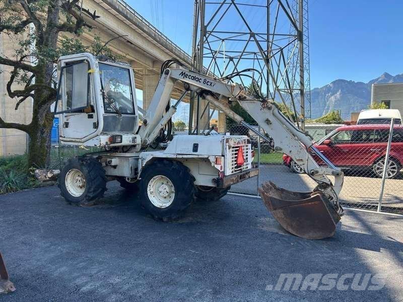 Mecalac 8CXI Escavatori gommati