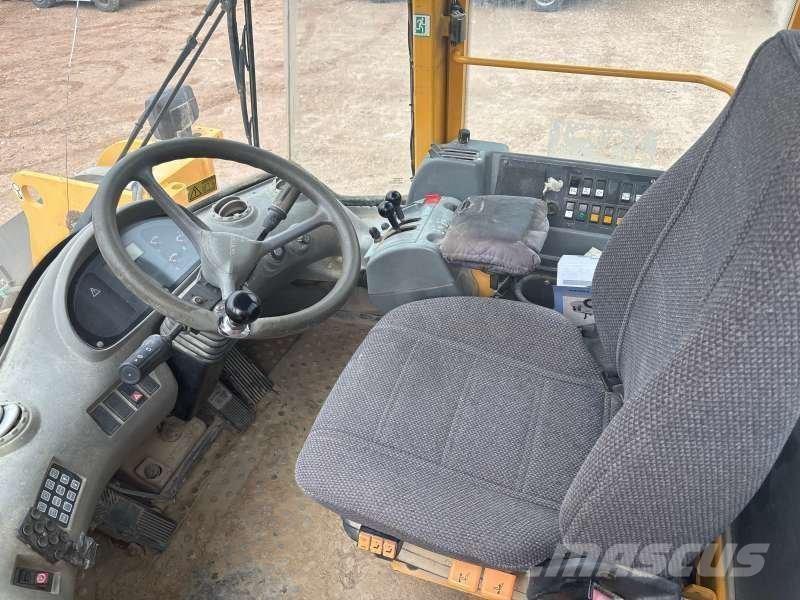 Volvo L110E Pale gommate