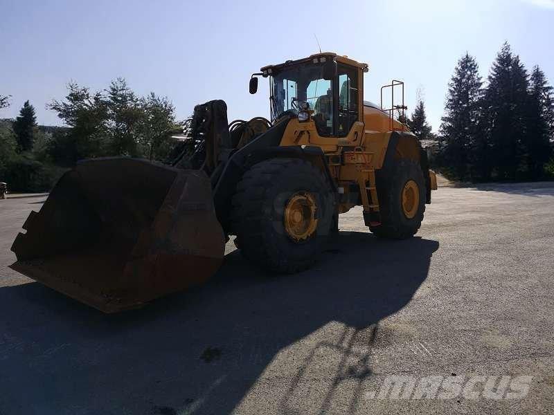 Volvo L150H Pale gommate