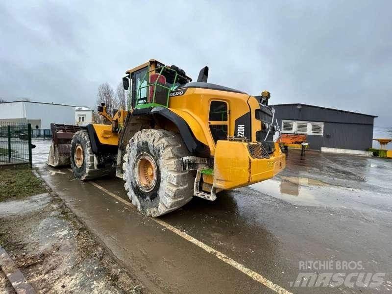 Volvo L220H Pale gommate