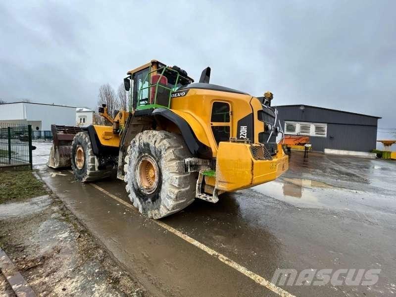 Volvo L220H Pale gommate