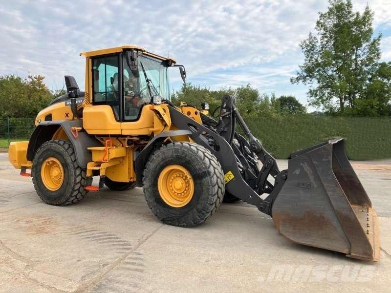Volvo L90H Pale gommate