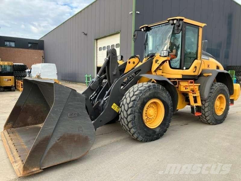 Volvo L90H Pale gommate
