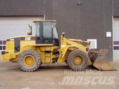 CAT 938G Pale gommate