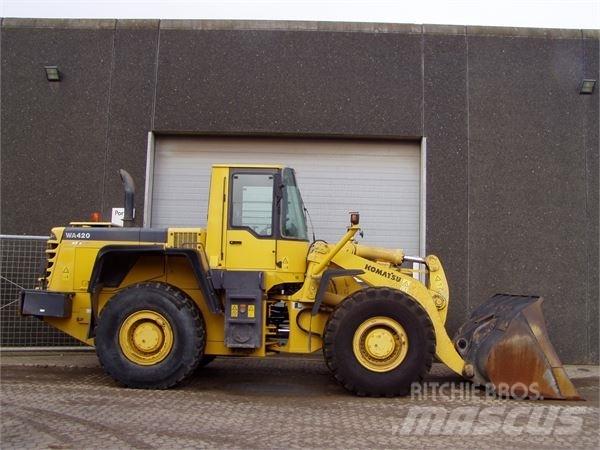 Komatsu WA420-3H Pale gommate