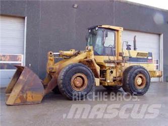Komatsu WA450-1 Pale gommate