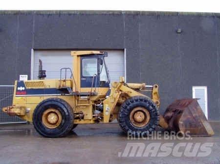 Komatsu WA450-1 Pale gommate