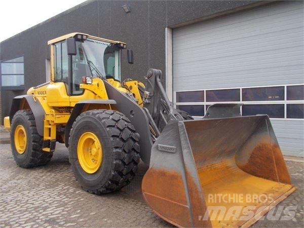 Volvo L110F Pale gommate