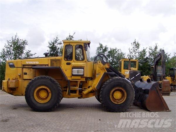 Volvo L120 Pale gommate