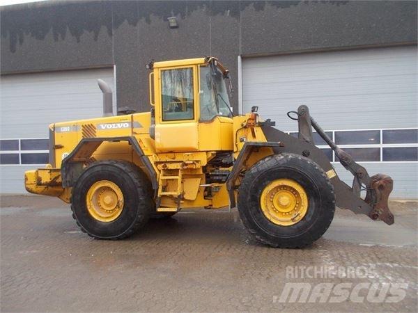 Volvo L120D Pale gommate