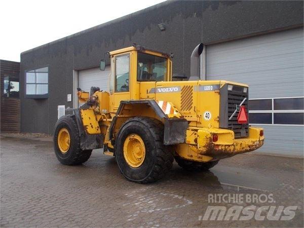 Volvo L120D Pale gommate