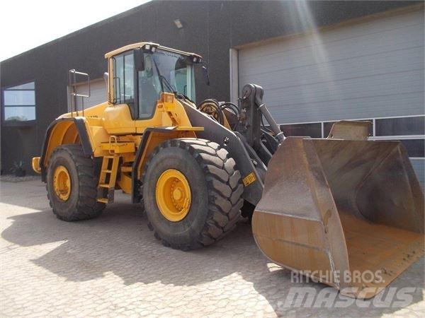 Volvo L150F Pale gommate