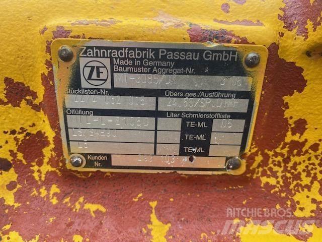 CASE 821 c axles Assi
