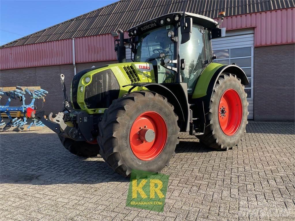 CLAAS Arion 530 Trattori