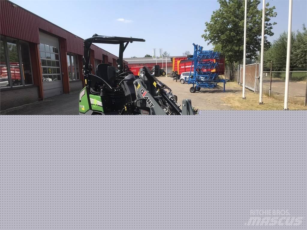 GiANT G2200E Pale frontali e scavatori