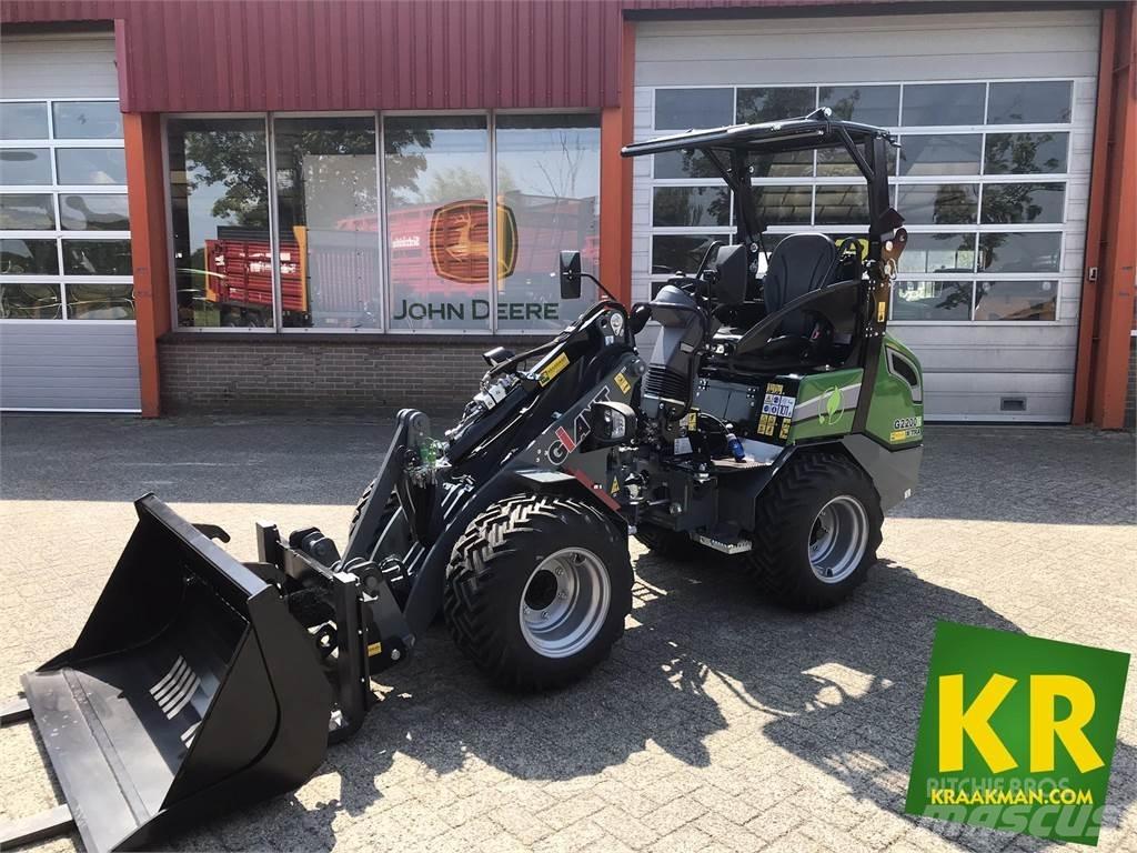 GiANT G2200E Pale frontali e scavatori