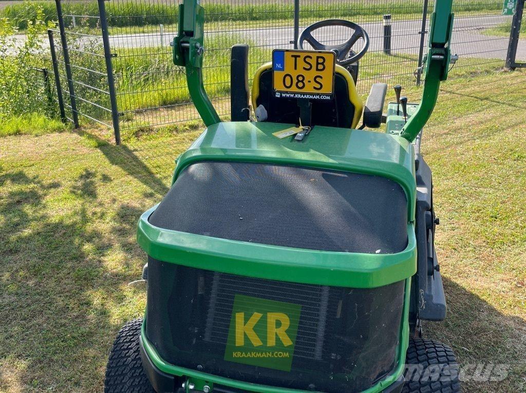 John Deere 1580 Tosaerba professionali rough, trim e surrounds