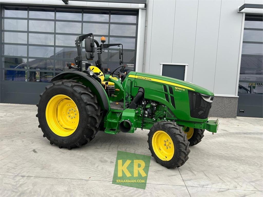 John Deere 5090M Trattori