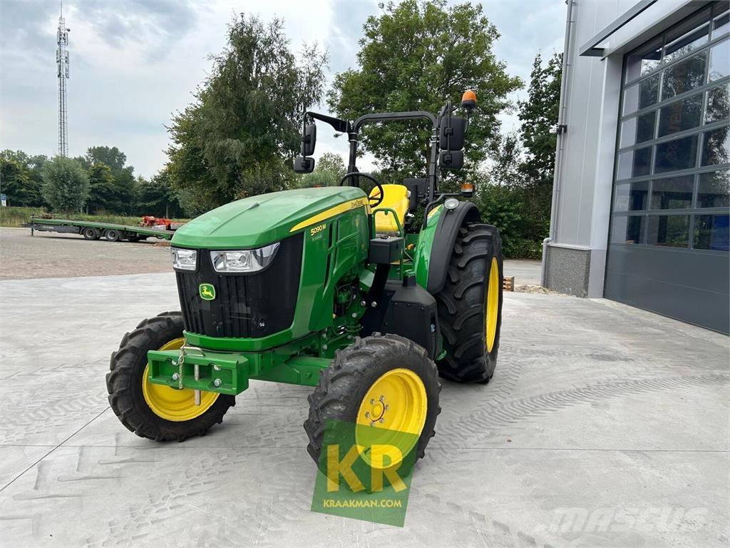 John Deere 5090M Trattori