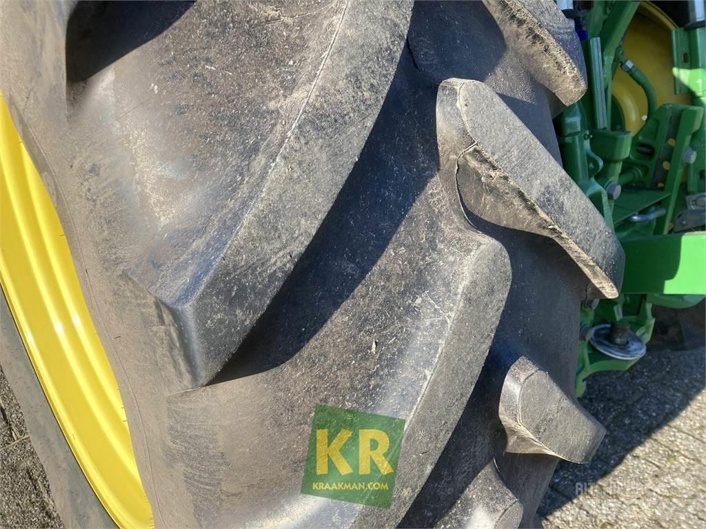 John Deere 6130R Trattori