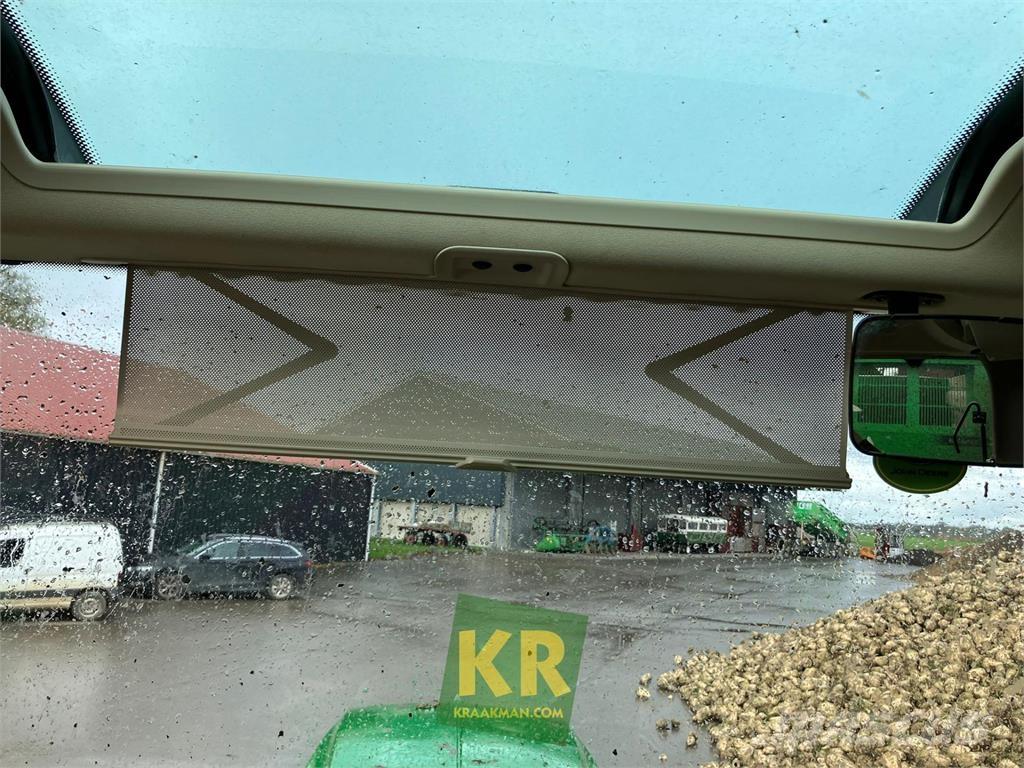 John Deere 6215R Trattori