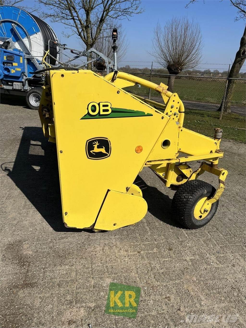 John Deere 630B Accessori per macchine da fieno e foraggio