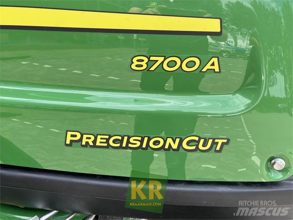 John Deere 8700A Tosaerba per il green
