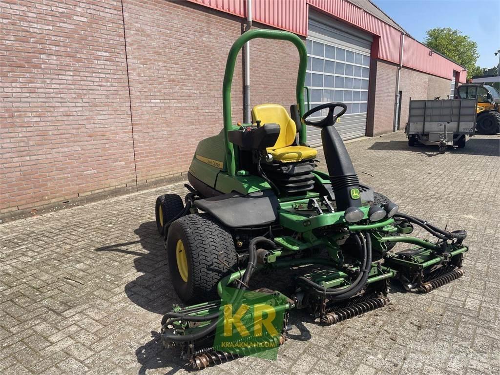 John Deere 8700A Tosaerba per il green