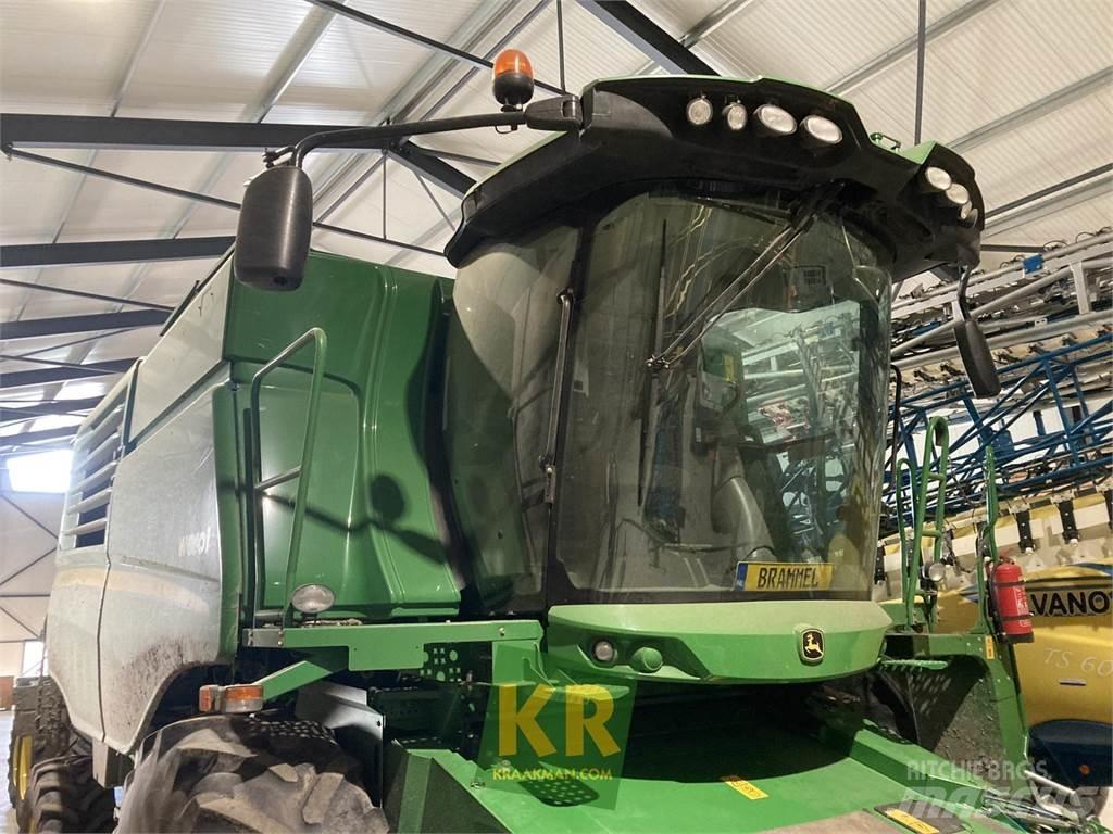 John Deere W650 Mietitrebbiatrici