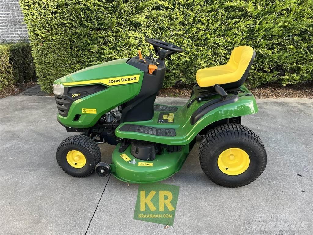 John Deere X107 Trattorini tagliaerba