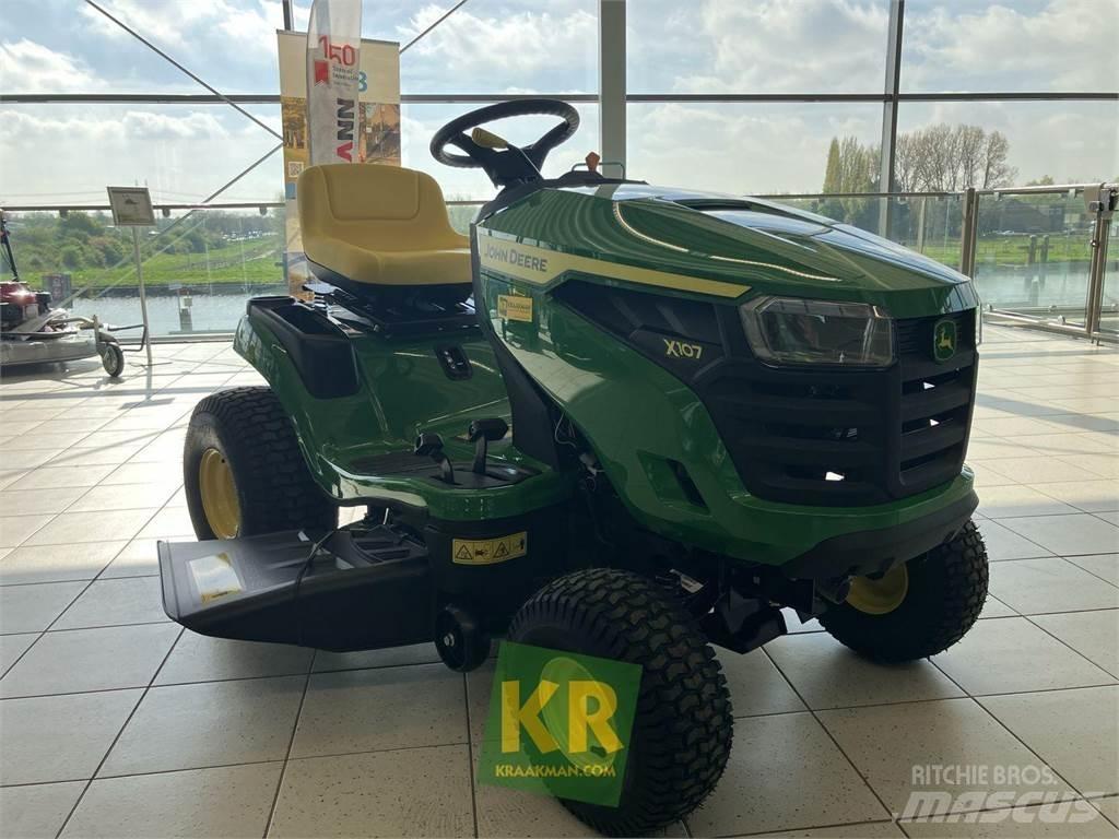 John Deere X107 Trattorini tagliaerba