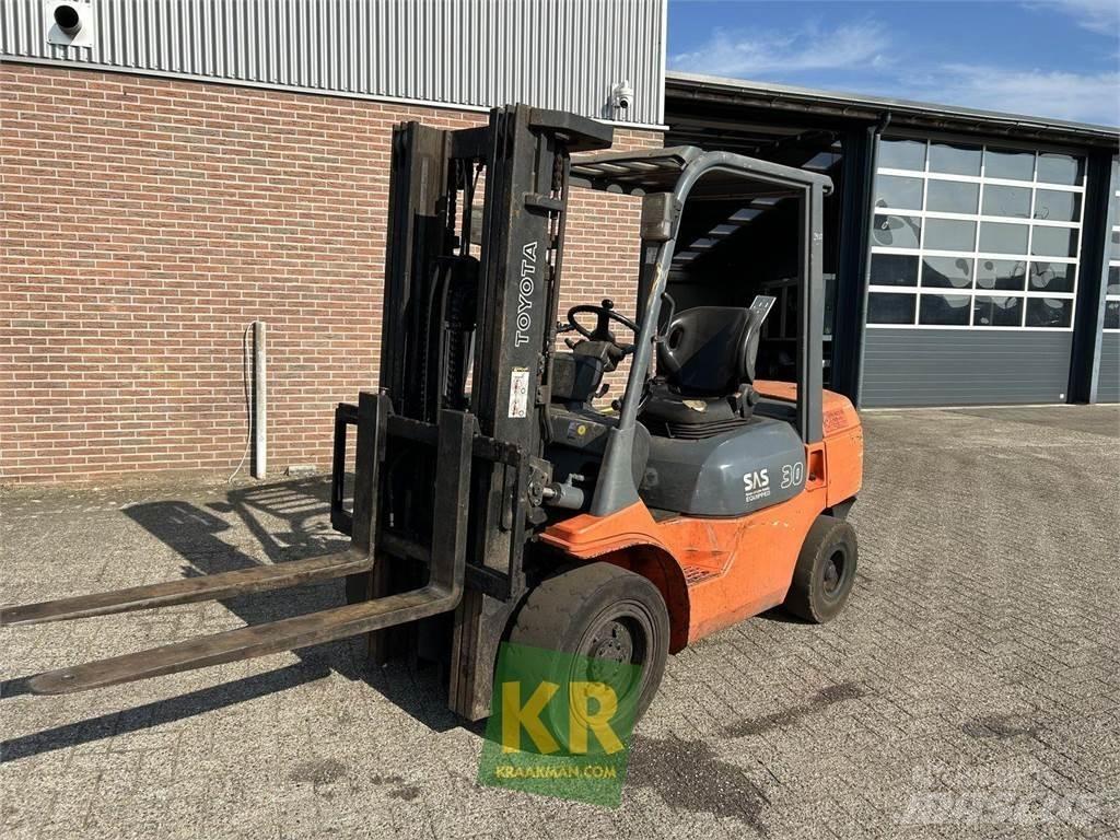 Toyota 02-7FDJF35 Sollevatori telescopici per agricoltura