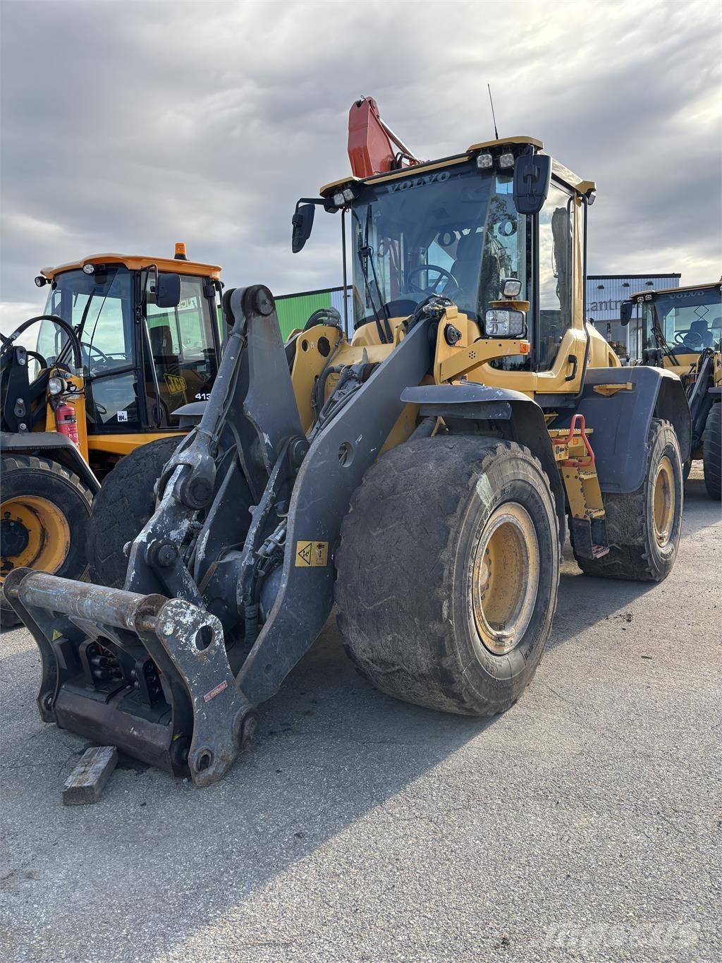 Volvo L90H Pale gommate