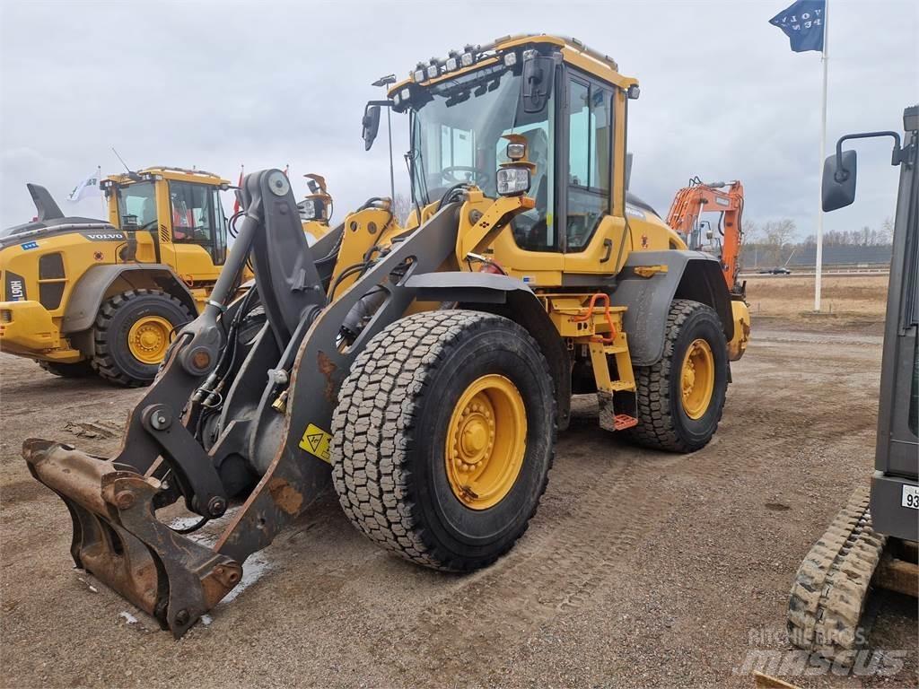 Volvo L90H Pale gommate