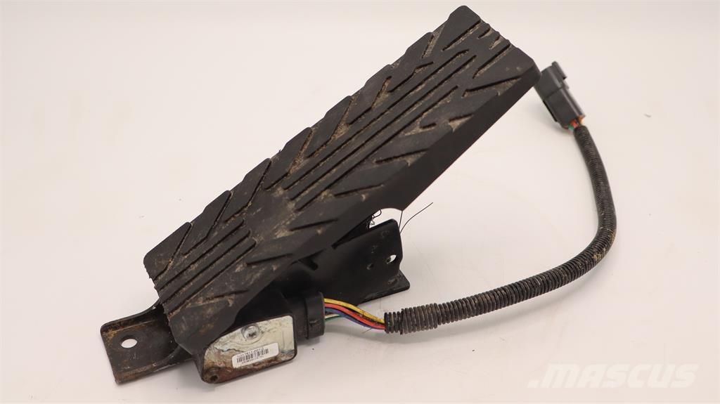 Volvo GASPEDAL Cabine e interni