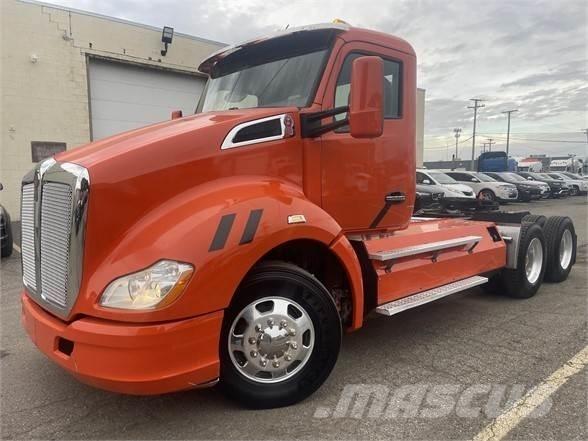 Kenworth T680 Motrici e Trattori Stradali