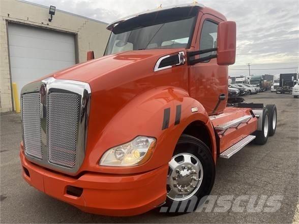 Kenworth T680 Motrici e Trattori Stradali