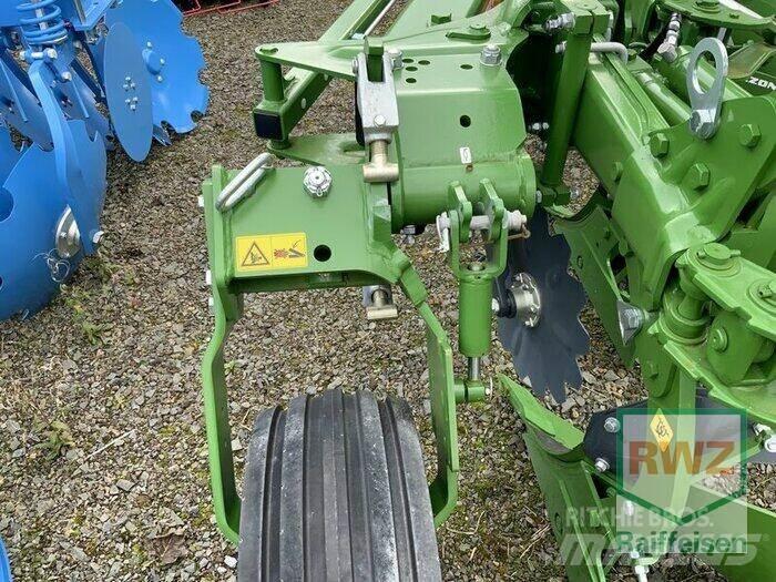 Amazone Cayros XS 950 Aratri reversibili