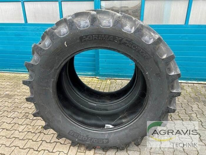 BKT 480/70-R38 Pneumatici, ruote e cerchioni