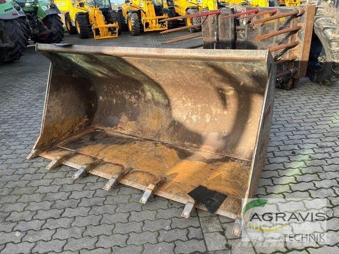Case IH 721 Pale gommate