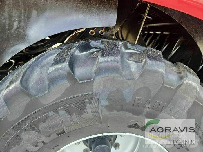 Case IH LB 424 R RL6 Presse quadre
