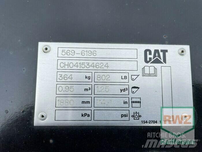 CAT 906 Radlader Pale gommate