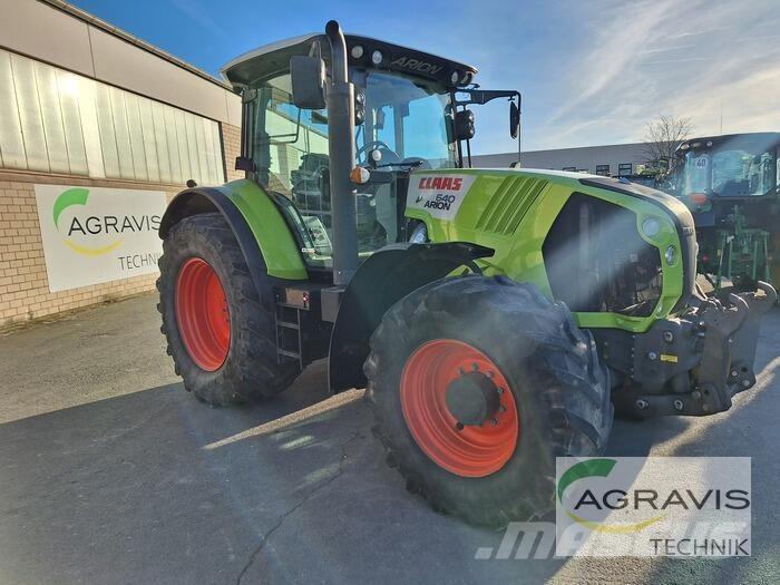CLAAS ARION 640 CEBIS Trattori