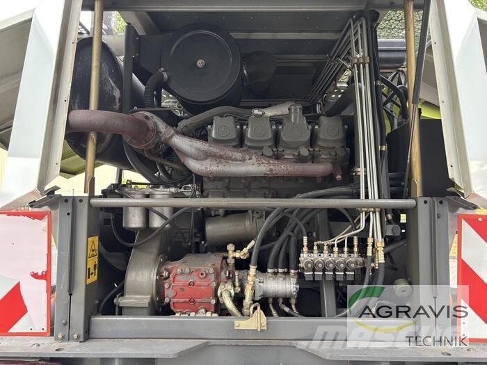 CLAAS JAGUAR 840 Trince semoventi