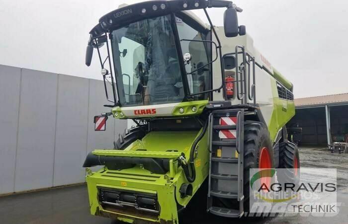 CLAAS LEXION 7500 Mietitrebbiatrici