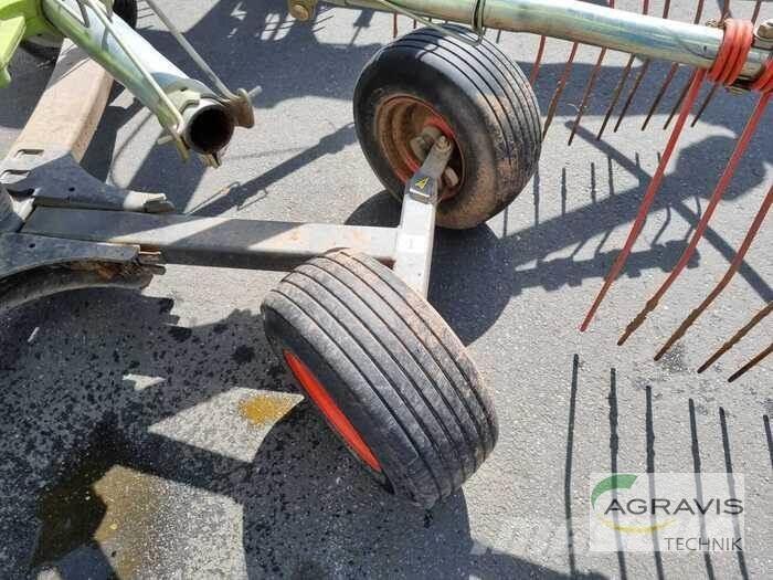 CLAAS LINER 2700 Ranghinatori
