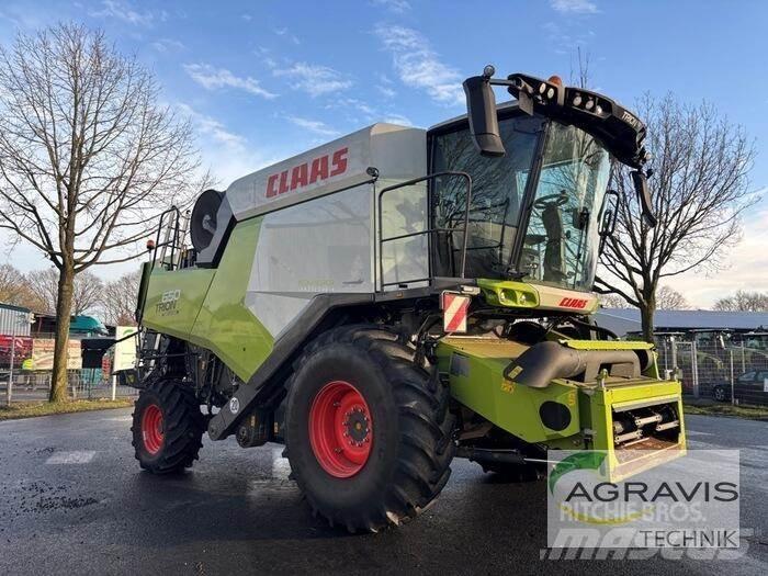 CLAAS TRION 650 Mietitrebbiatrici