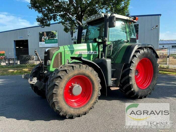 Fendt 714 VARIO Trattori