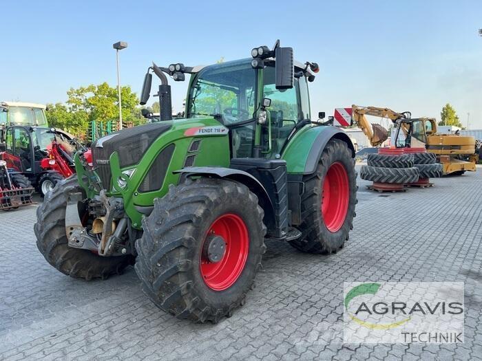 Fendt 718 VARIO S4 Trattori